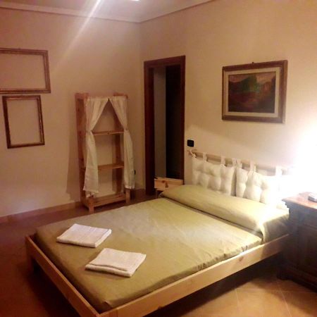 B&B La Casa Di Fuori Porta Gricignano ภายนอก รูปภาพ